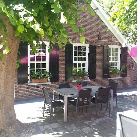 Hotel Boerderij Restaurant De Gloepe Diffelen ภายนอก รูปภาพ