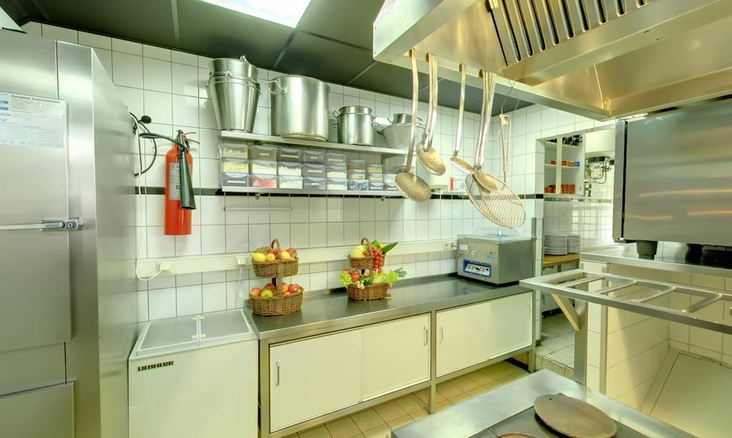 Hotel Boerderij Restaurant De Gloepe Diffelen ภายนอก รูปภาพ