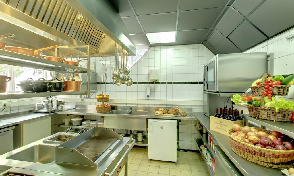 Hotel Boerderij Restaurant De Gloepe Diffelen ภายนอก รูปภาพ