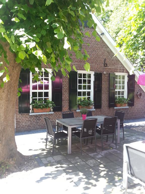 Hotel Boerderij Restaurant De Gloepe Diffelen ภายนอก รูปภาพ